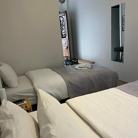 Отель Lokal Ayvalik Guest
