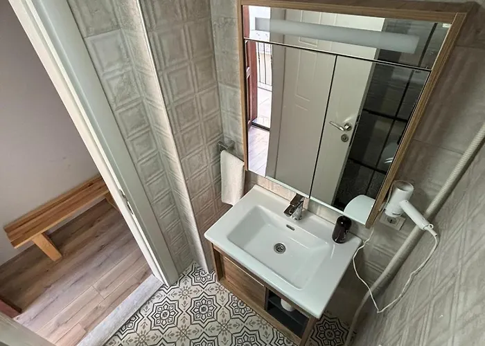 Lokal Ayvalik Guest *