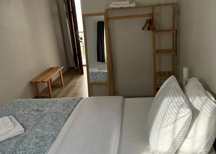 Lokal Ayvalik Guest Eskiomerler